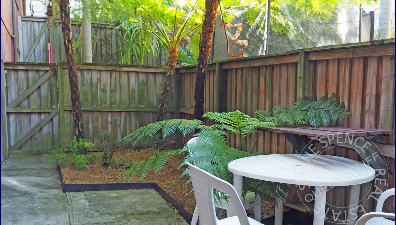 Manly Queenscliff beachside garden unit