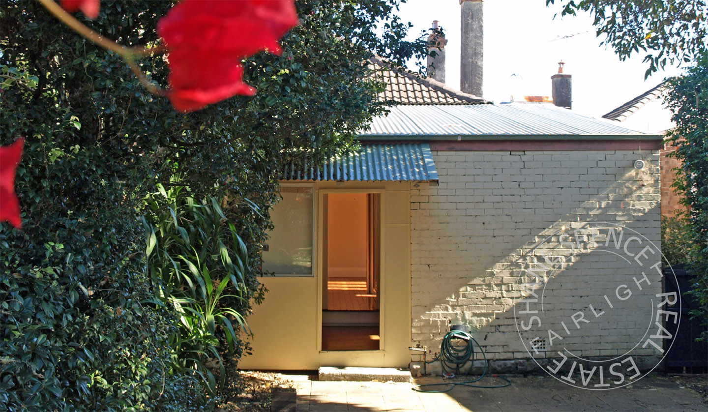 Fairlight real estate auction Shane Spence