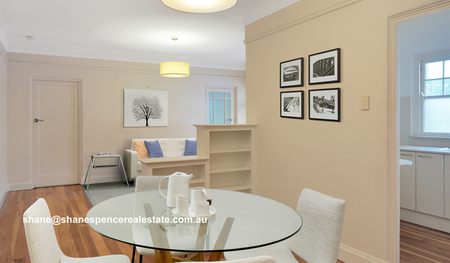 Beachside Art Deco Apartment